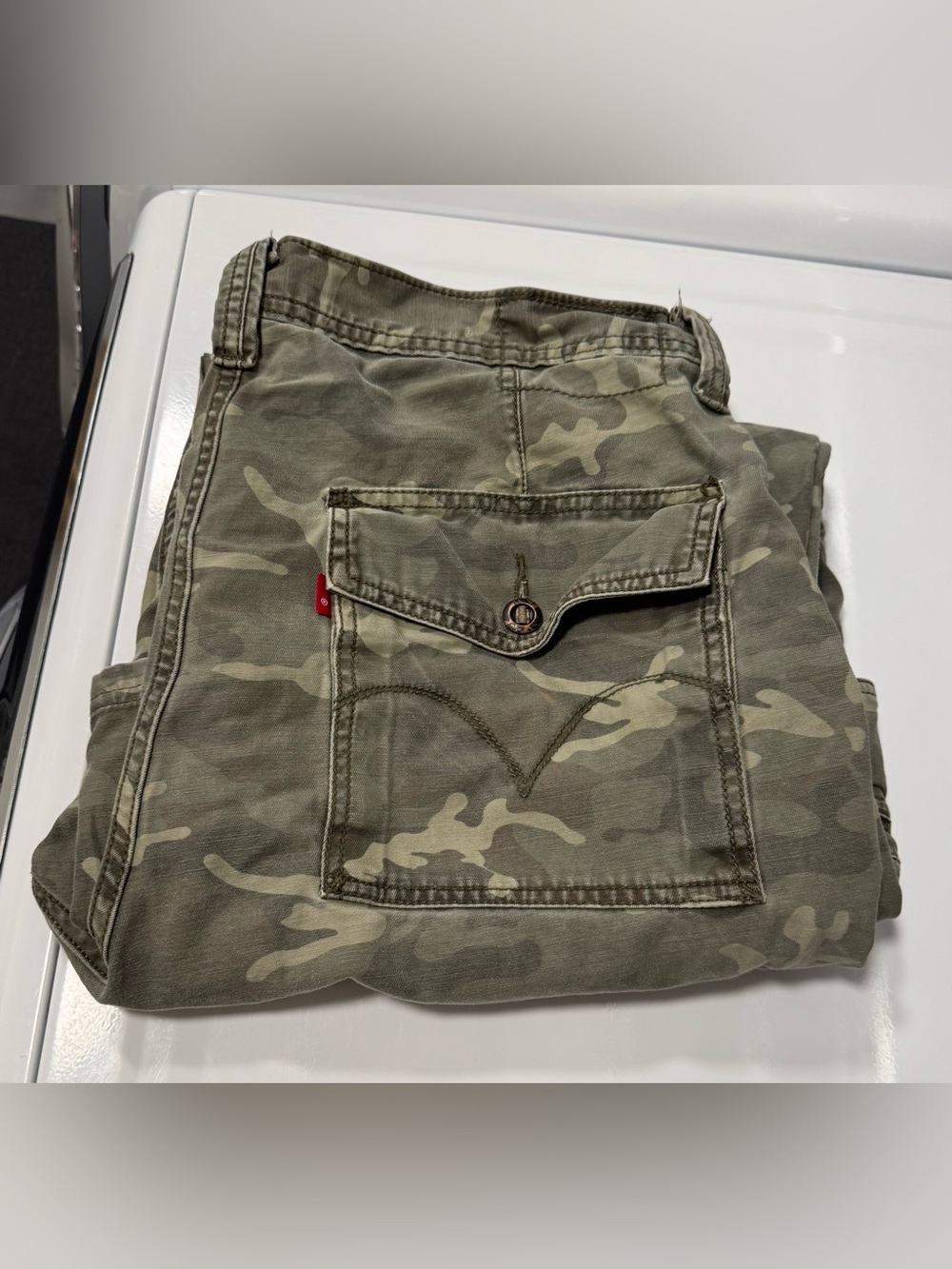Levi's Olive Green Camo Pocket Pants 36x30